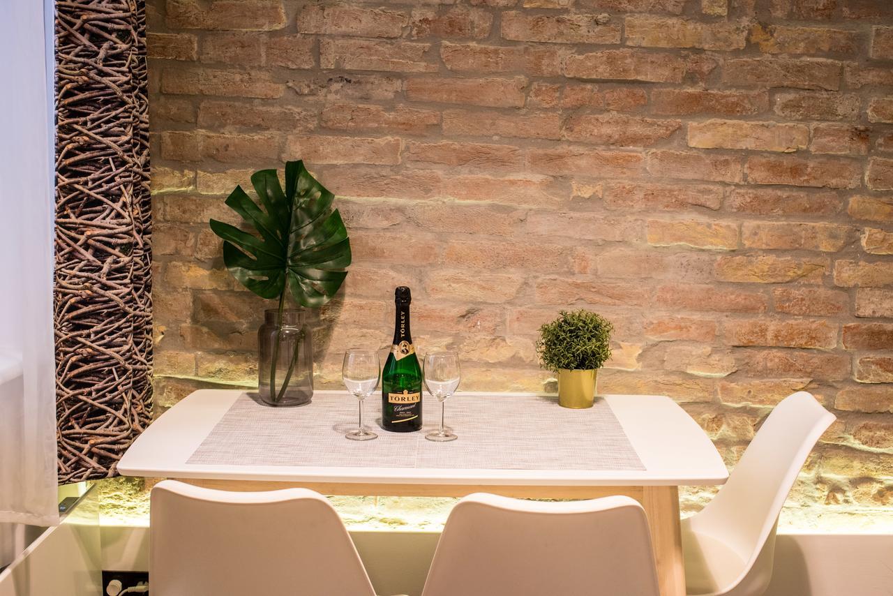 בודפשט Very Stylish And Fresh Studio Home In The Center מראה חיצוני תמונה