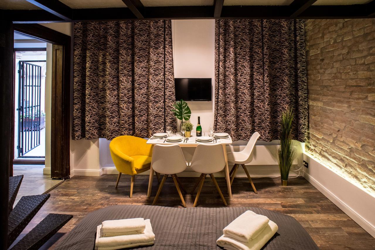 בודפשט Very Stylish And Fresh Studio Home In The Center מראה חיצוני תמונה
